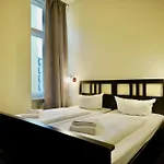 Bernstein Am Kurfuerstendamm 3* 베를린