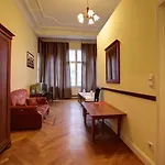 Bernstein Am Kurfuerstendamm