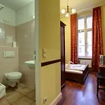 Bernstein Am Kurfuerstendamm 호텔 3*