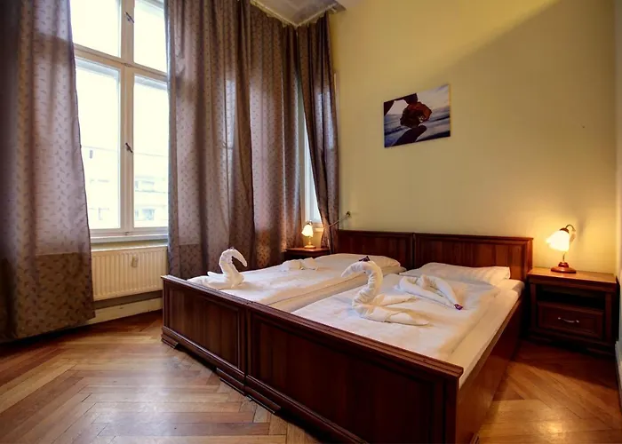 Bernstein Am Kurfuerstendamm 3*