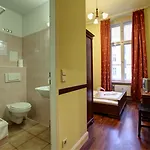 Bernstein Am Kurfuerstendamm 3* Berlin