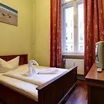 Отель Bernstein Am Kurfuerstendamm