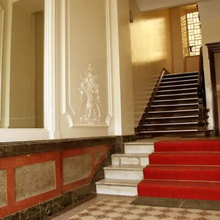 Bernstein Am Kurfuerstendamm 3* Berlín